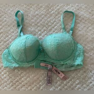 Brand New Victoria’s Secret Dream Angels Demi Bra size 34B